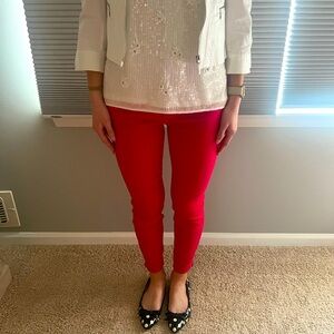Skinny crop pants, beautiful bright pink spring color, high rise